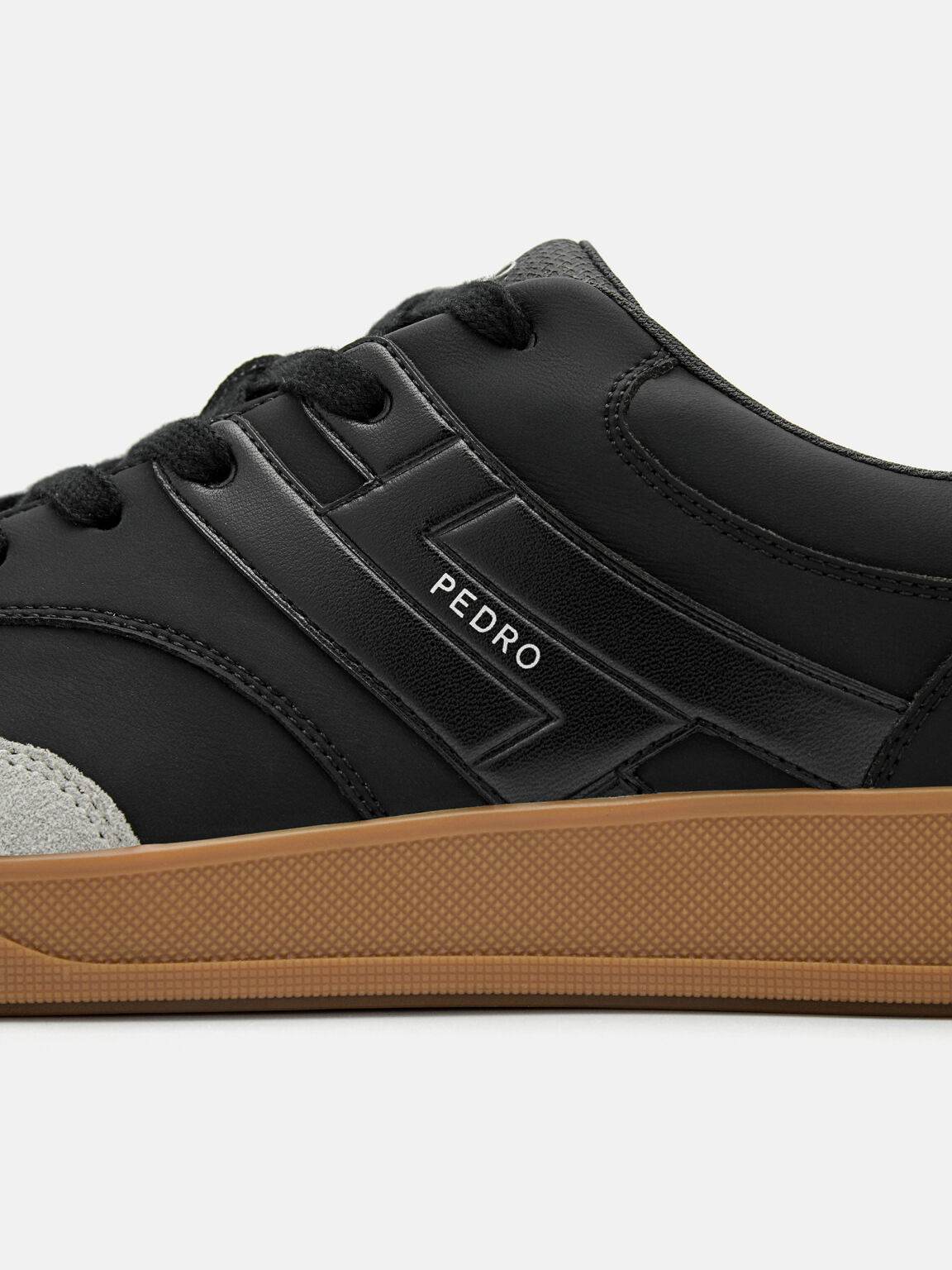 Fleet Sneakers, 