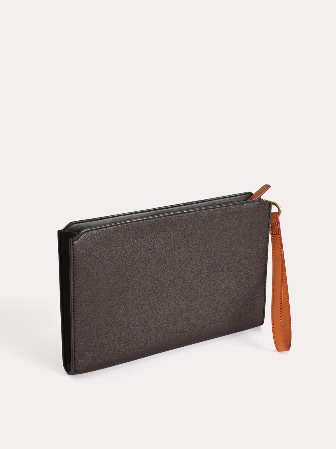 Clutch Bertekstur dengan Gantungan Kunci, 