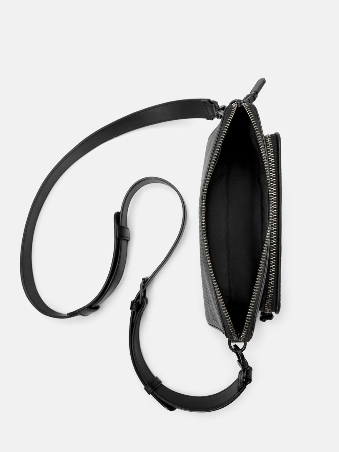 Tas Selempang Pochette, 