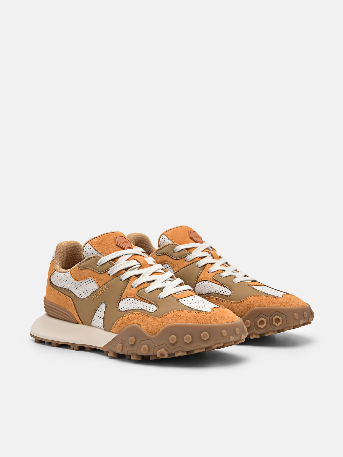 Sepatu Sneakers Suede Node Wanita, 