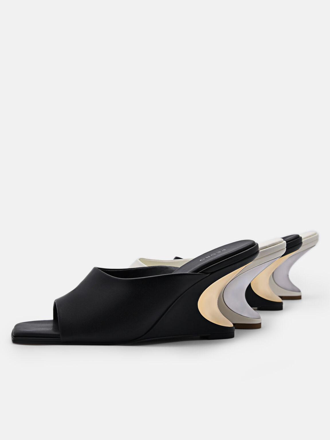 Sandal Wedge Kulit Oriana, 