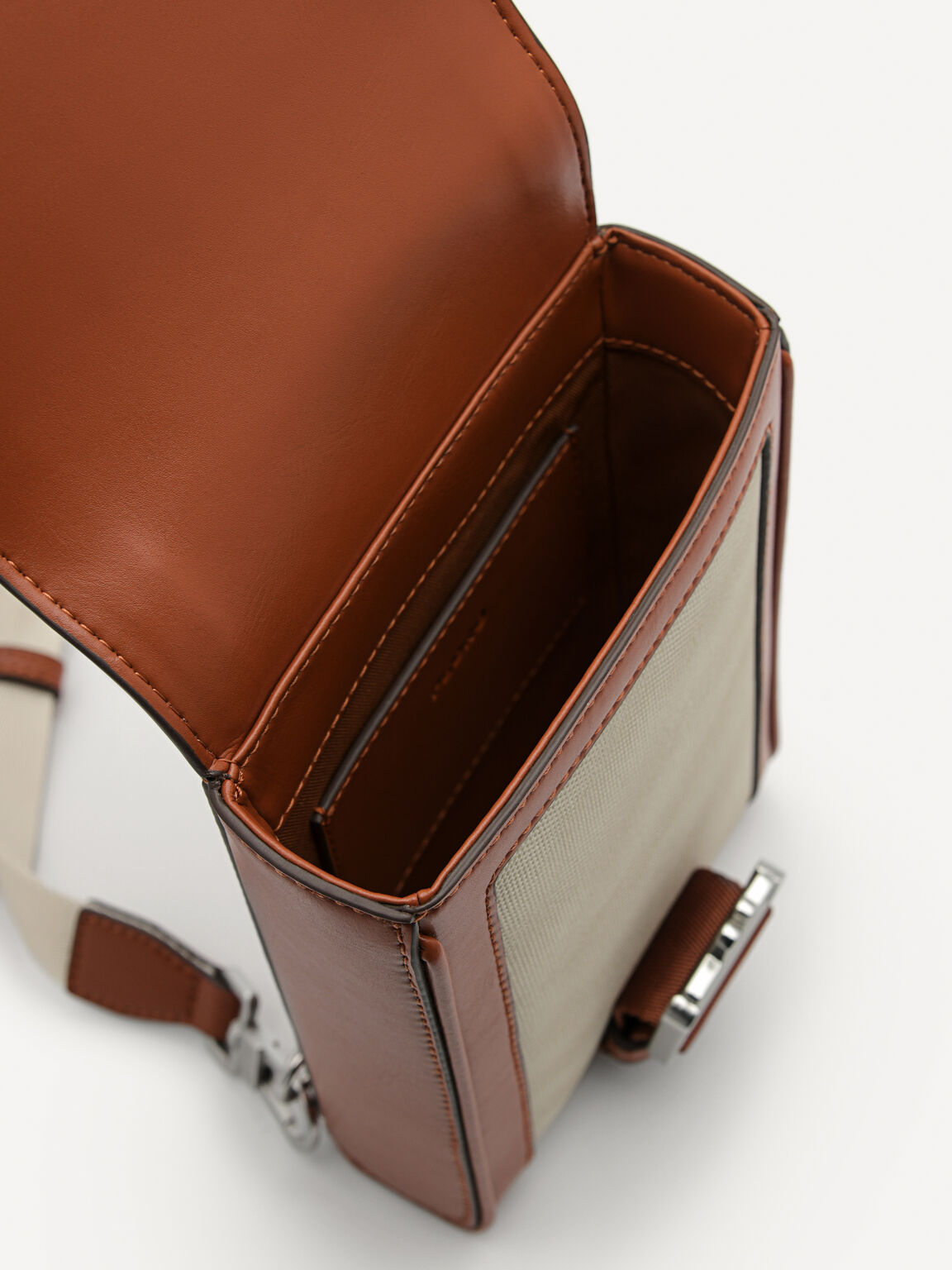 Track Sling Bag, Cognac