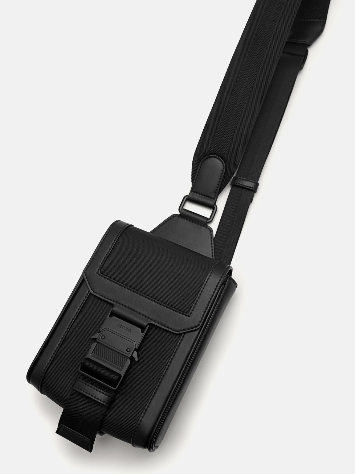 Track Sling Bag, Black