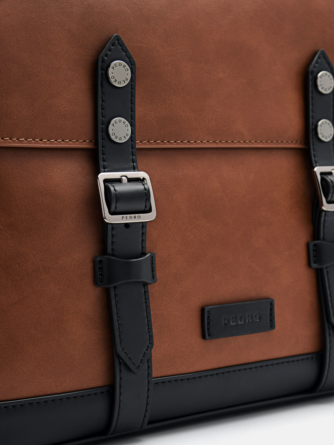 Tas Messenger Jones, 