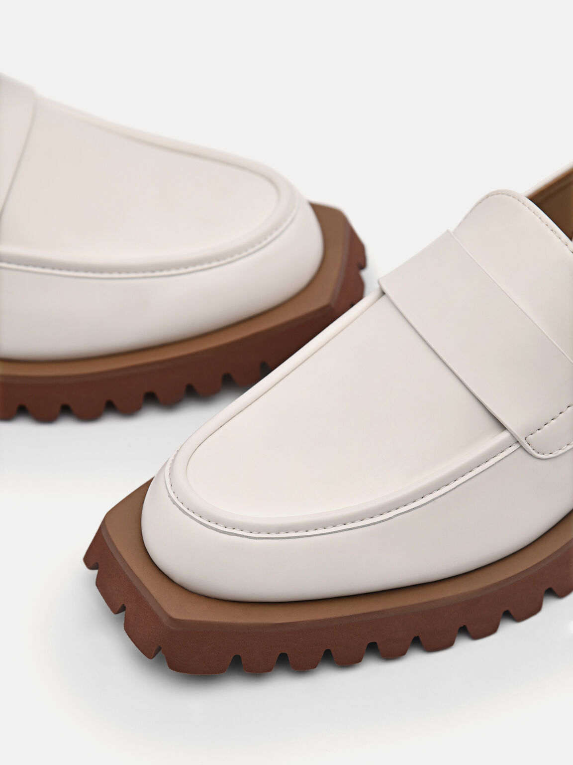 Mules Loafer Tebal Grapnel, 