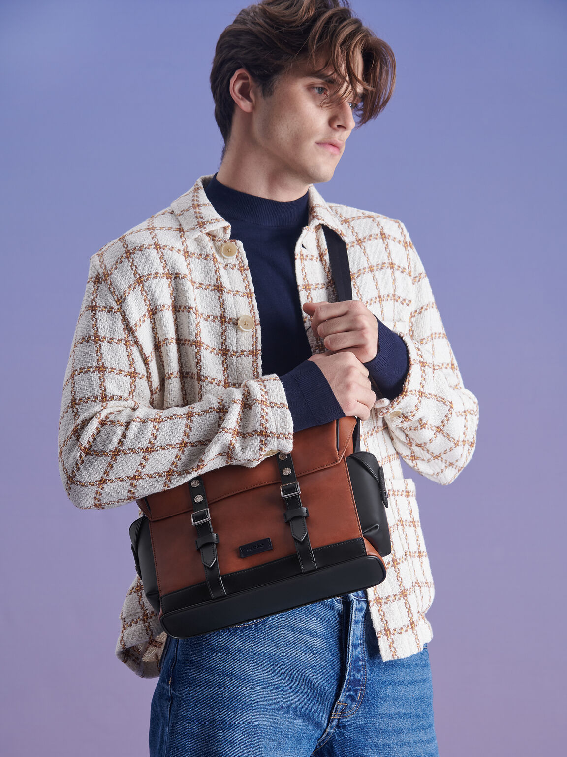 Tas Messenger Jones, 
