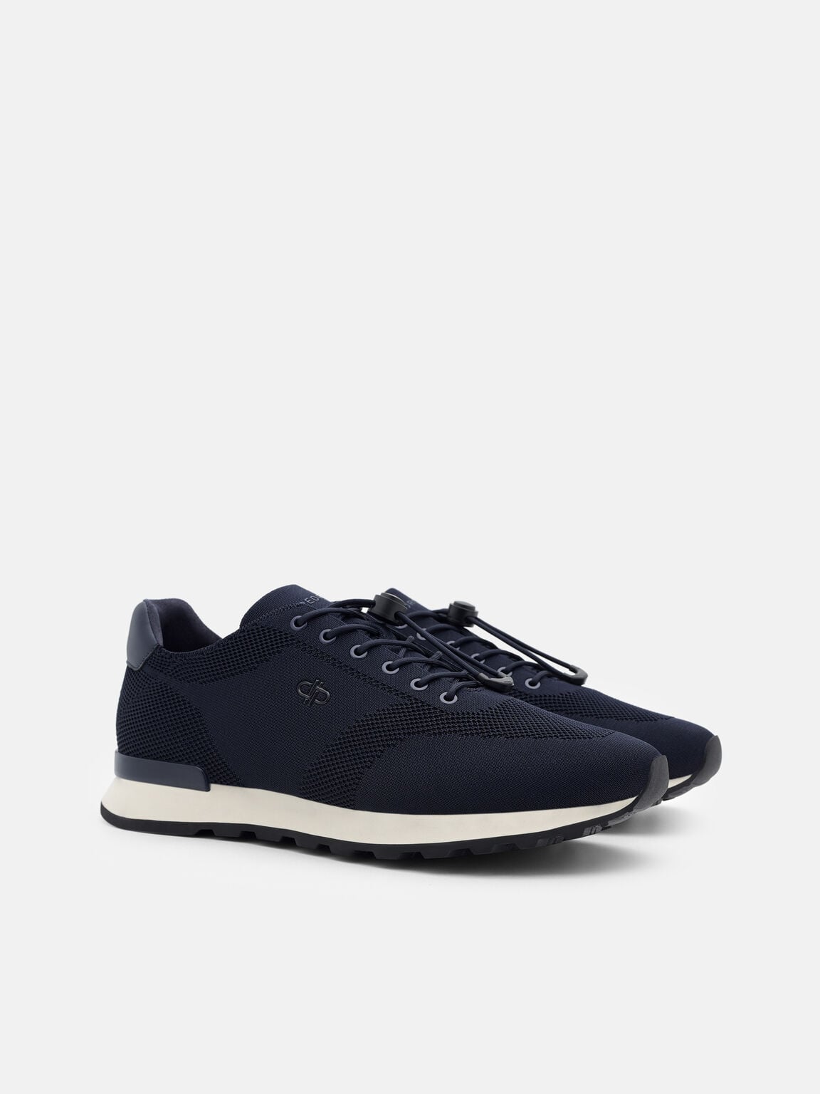 Sepatu Sneakers Rajut Track, 