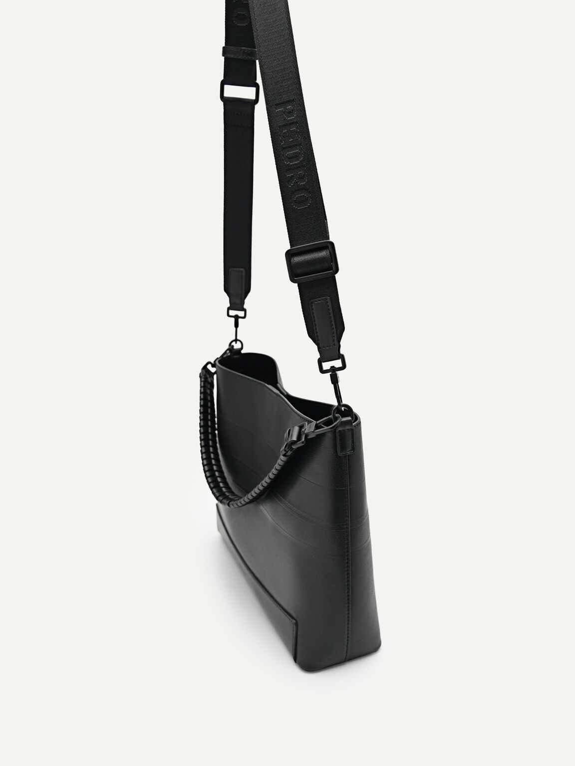 Tas Selempang Interlace, 