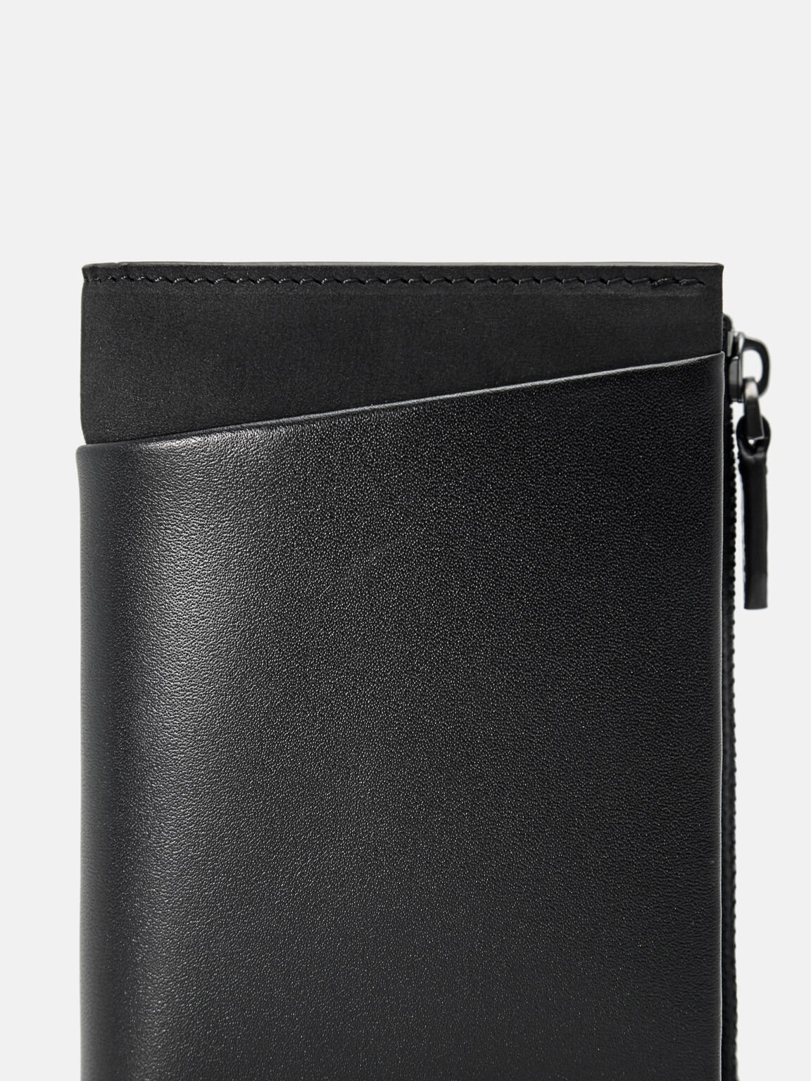 Card Holder Kulit Bi-Fold, 