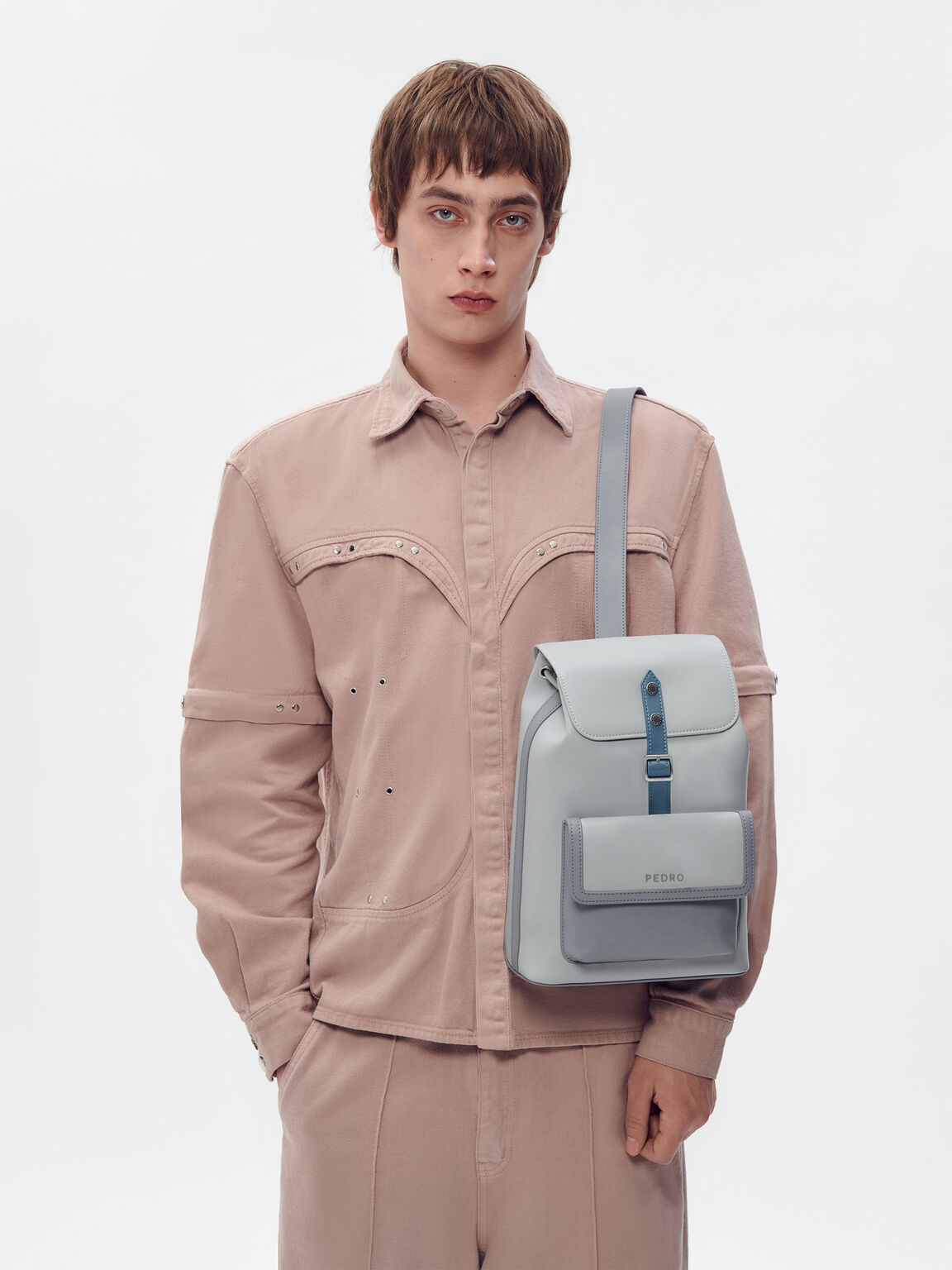 Tas Selempang Jones, 