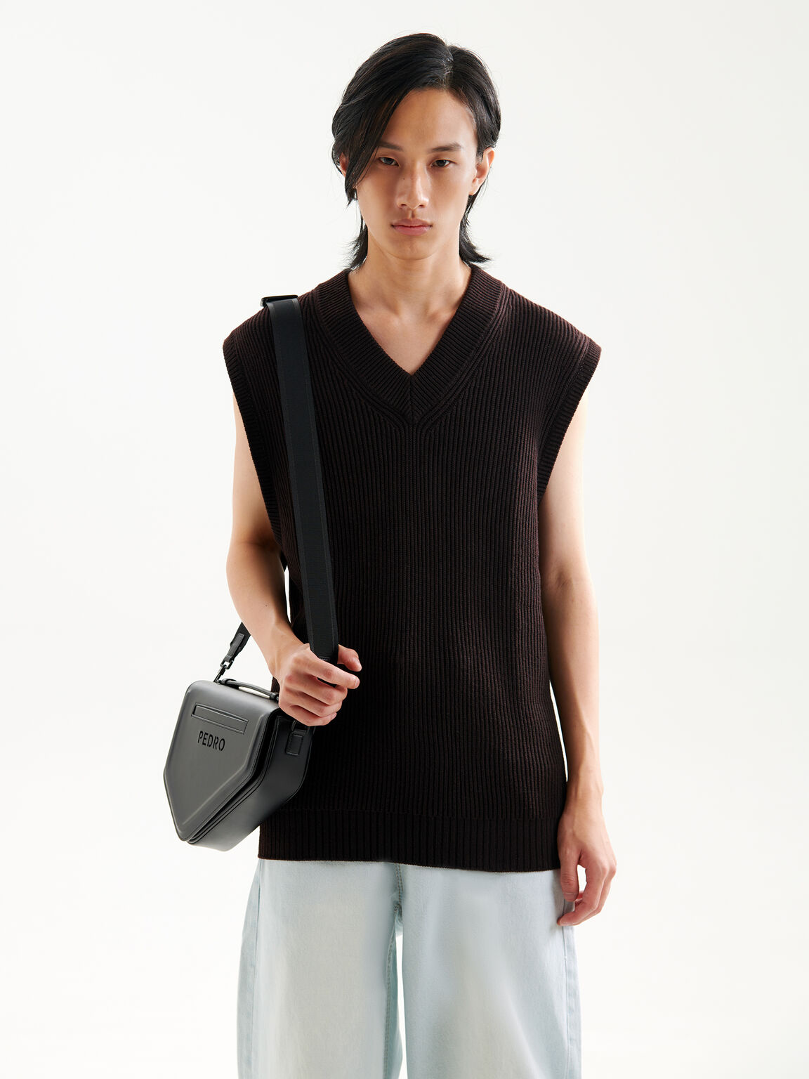 Taper Sling Bag, Black