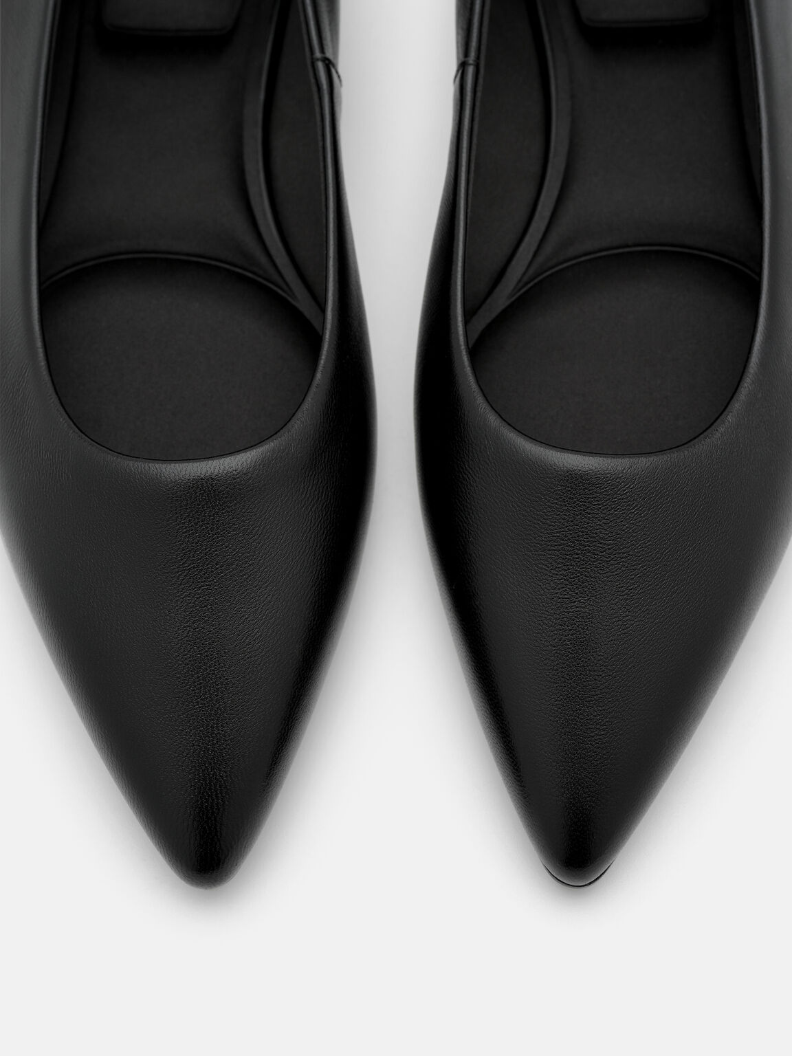 Sepatu Flat Kulit Quinn, , hi-res