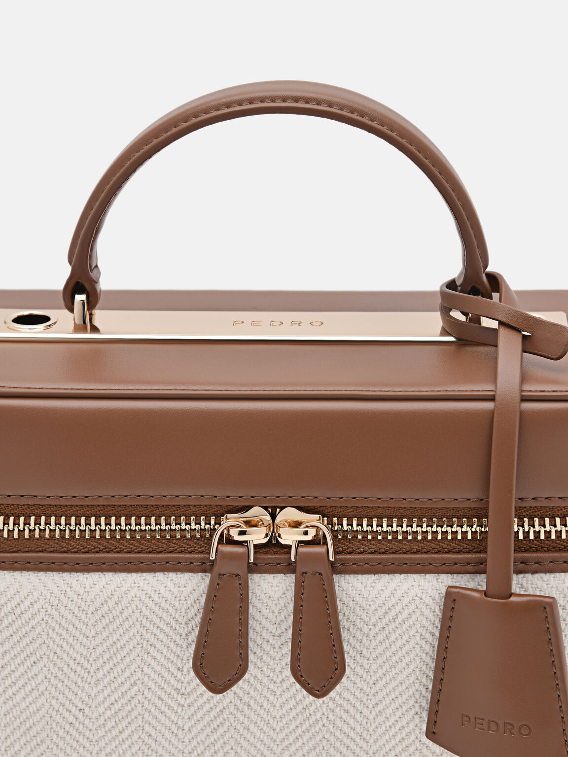 Ari Boxy Shoulder Bag, 