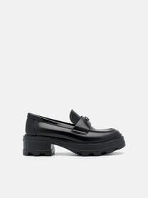 Hitam