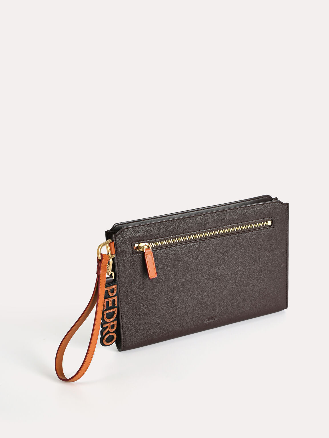 Clutch Bertekstur dengan Gantungan Kunci, 