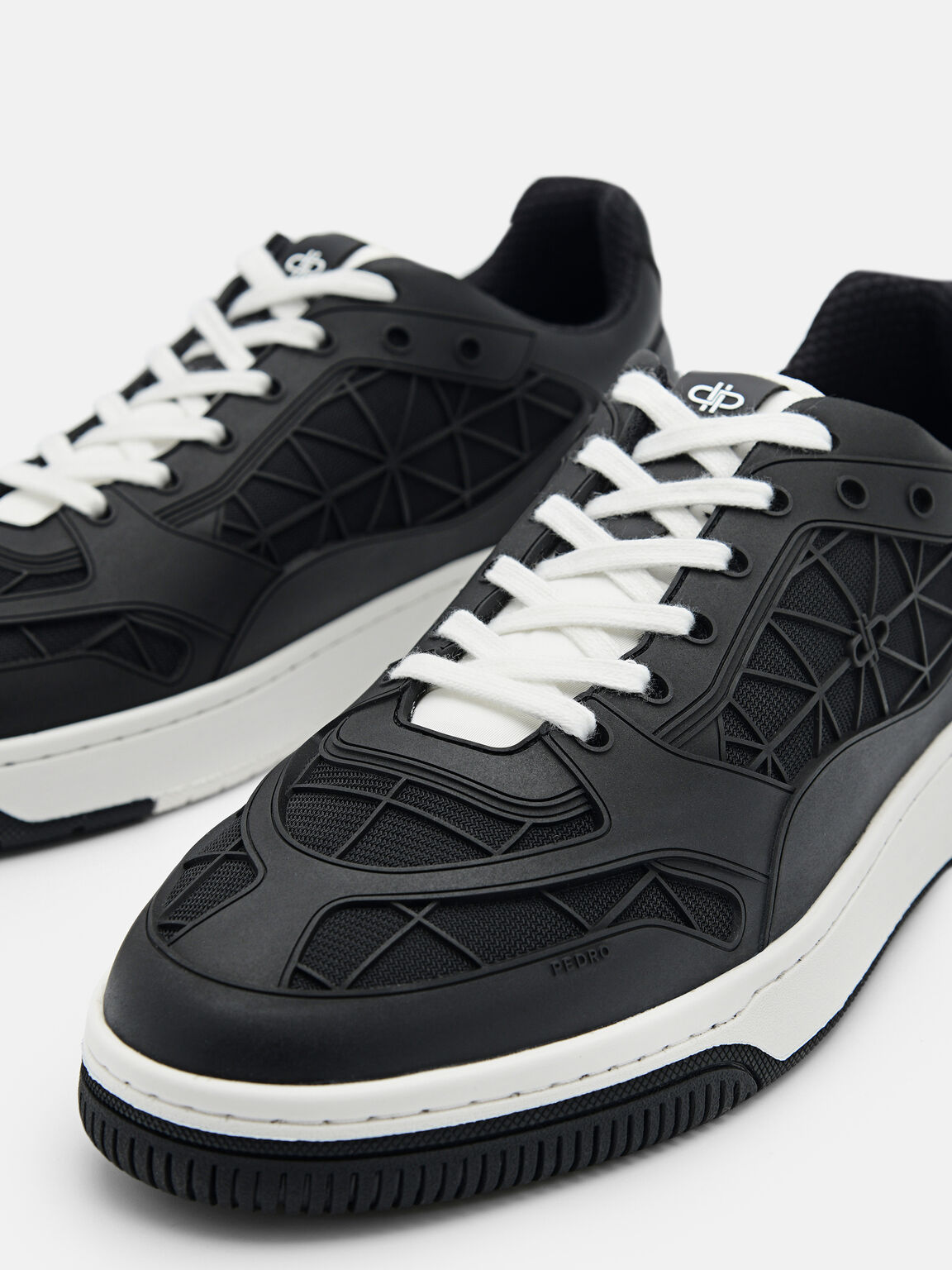 Sepatu Kets EOS Pria dalam Pixel, 