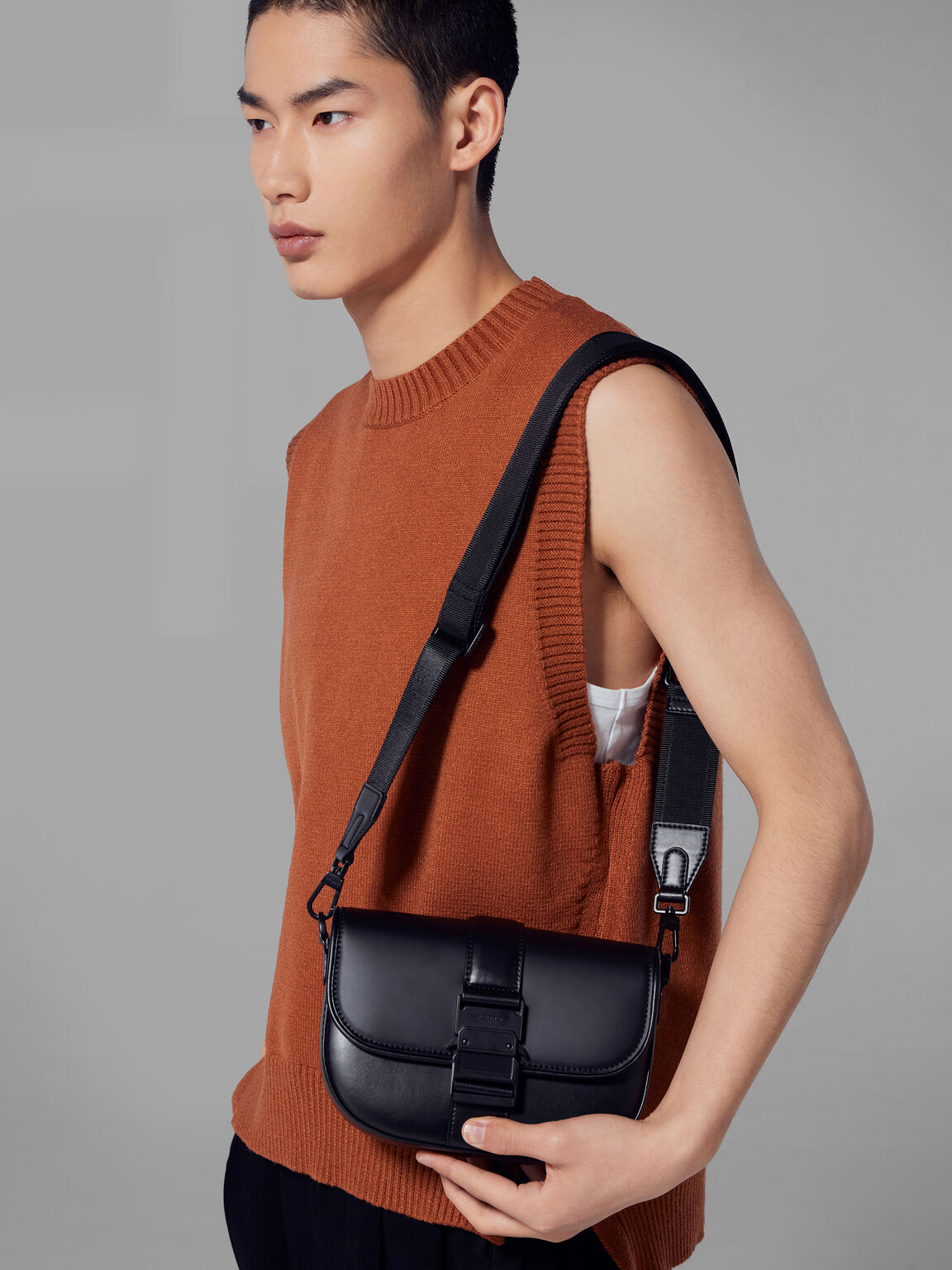 Kane Sling Bag, Black