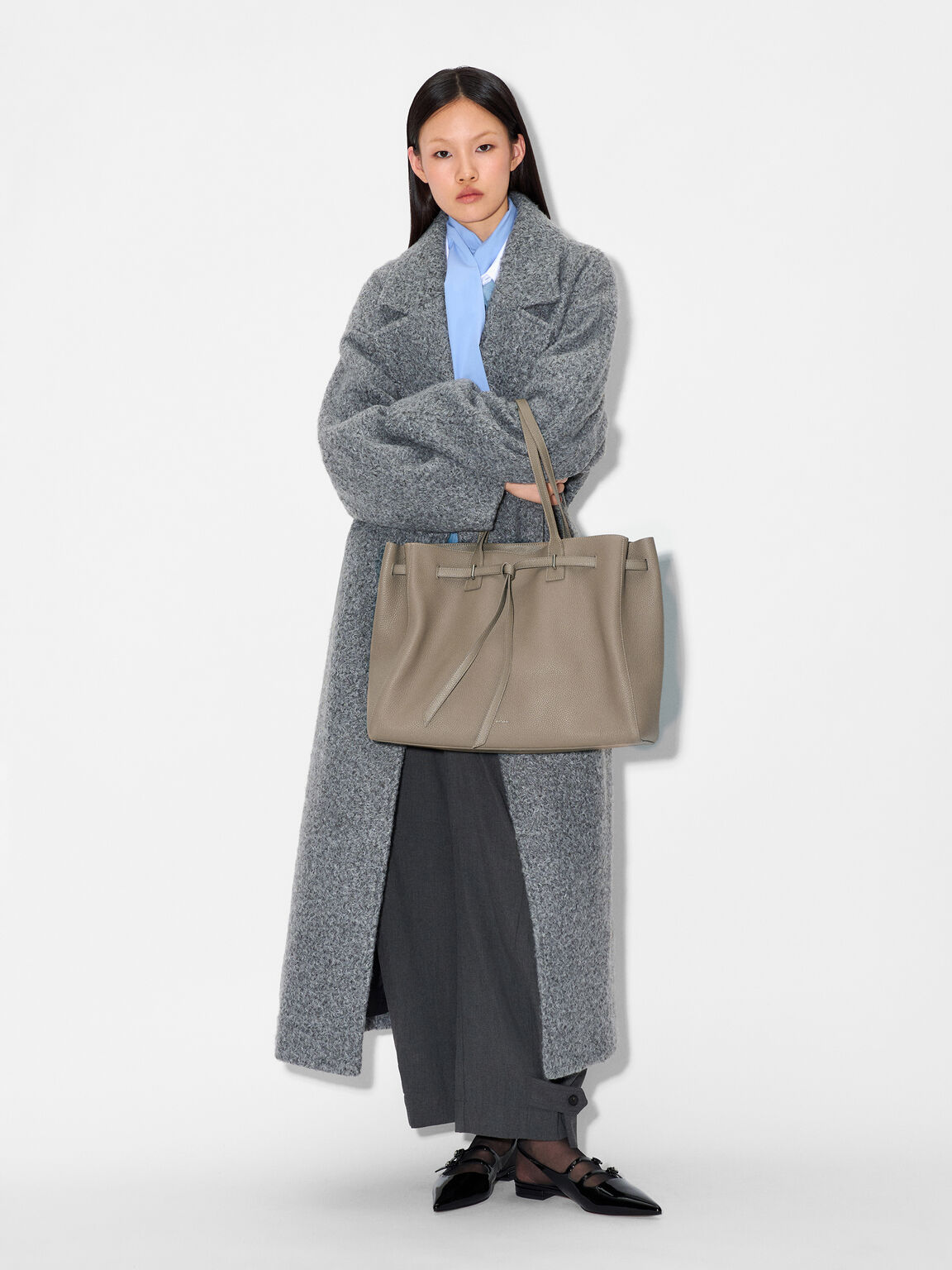 Demi Oversized Leather Tote Bag, , hi-res