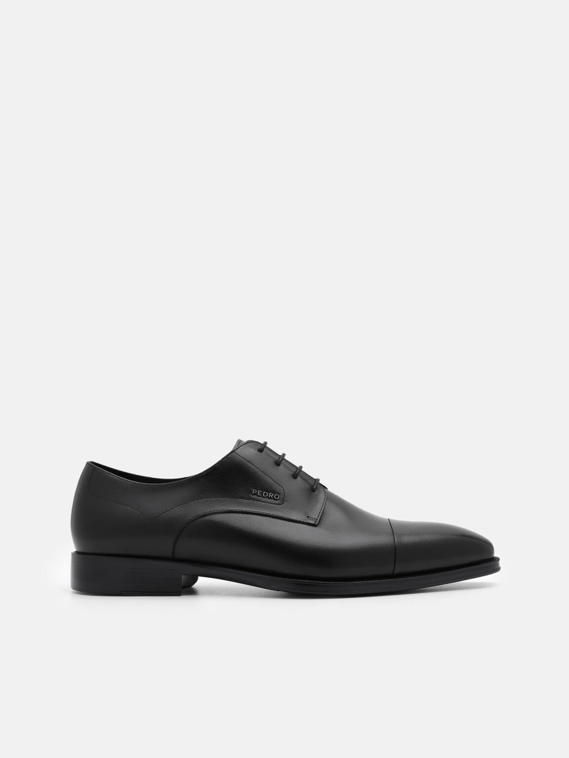 Sepatu Derby Kulit Cap-Toe, 