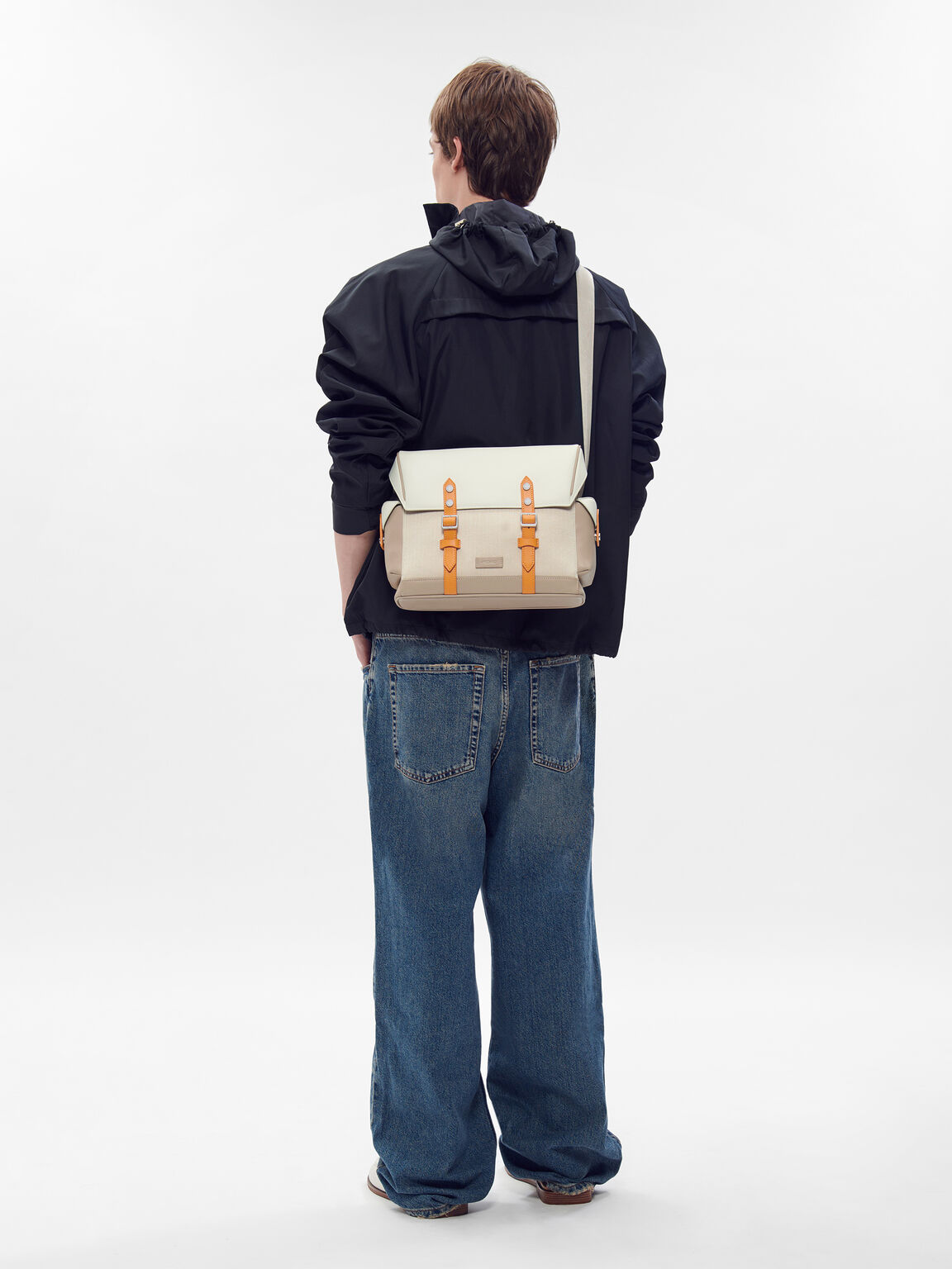 Tas Messenger Jones, 