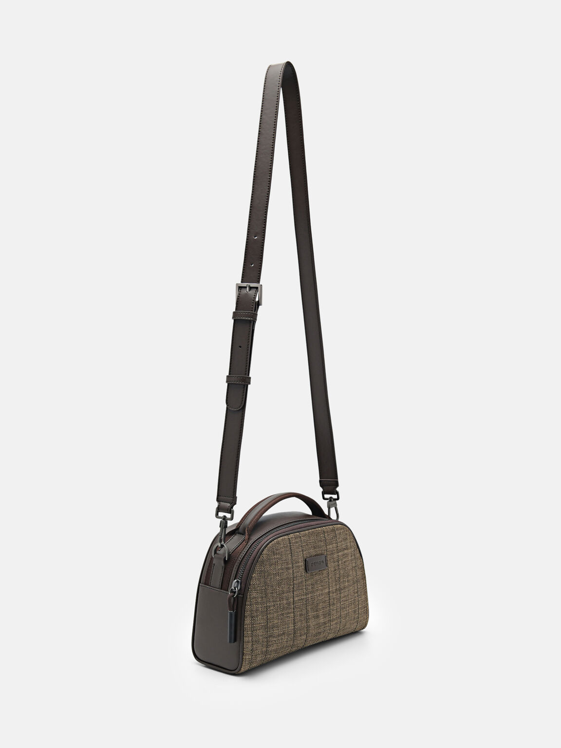 Tas Selempang Bertekstur, 