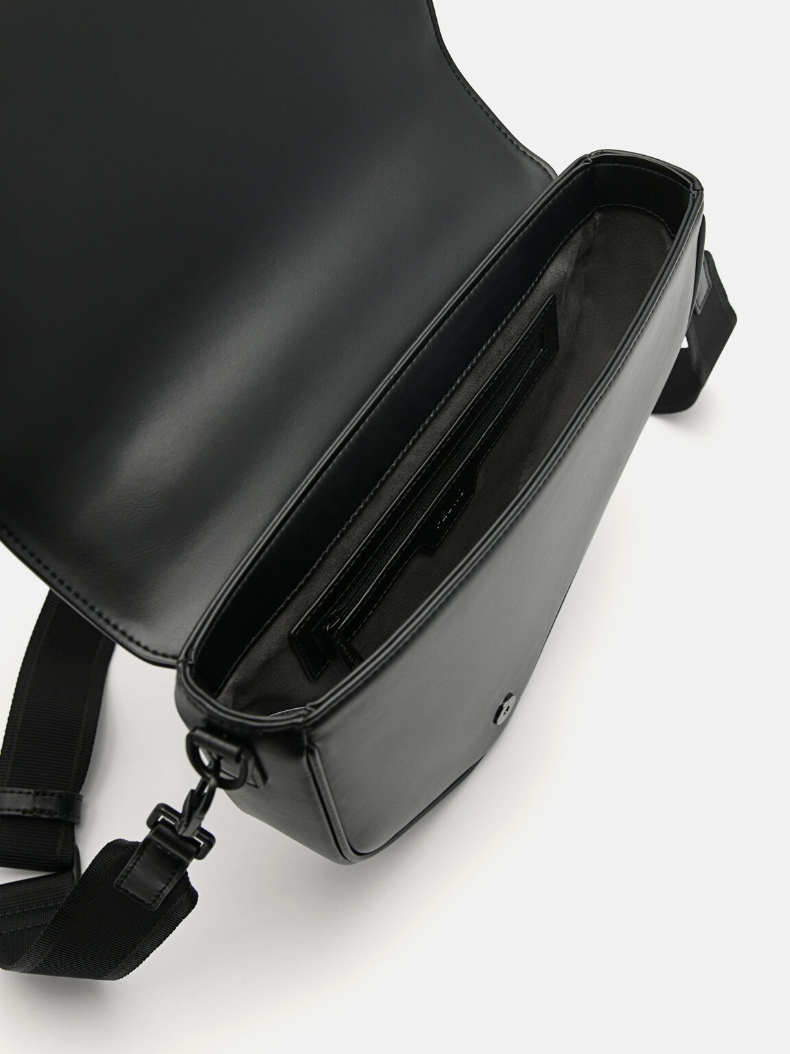 Taper Sling Bag, Black