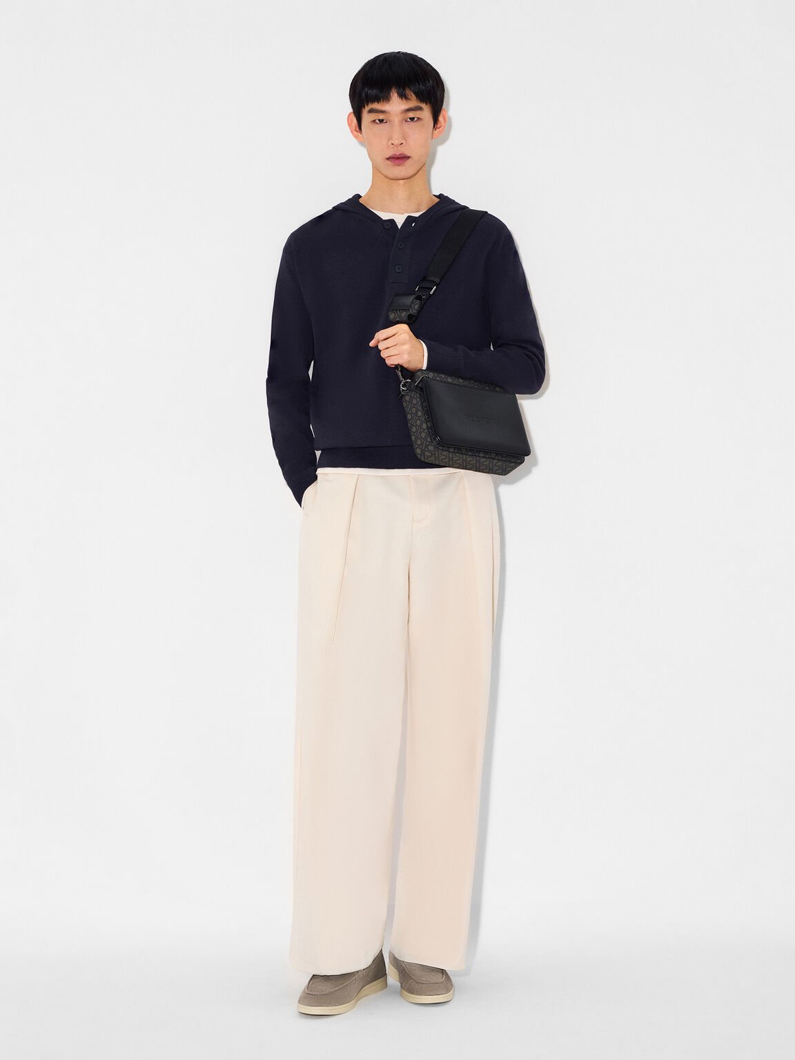 Tas Selempang Travis, 