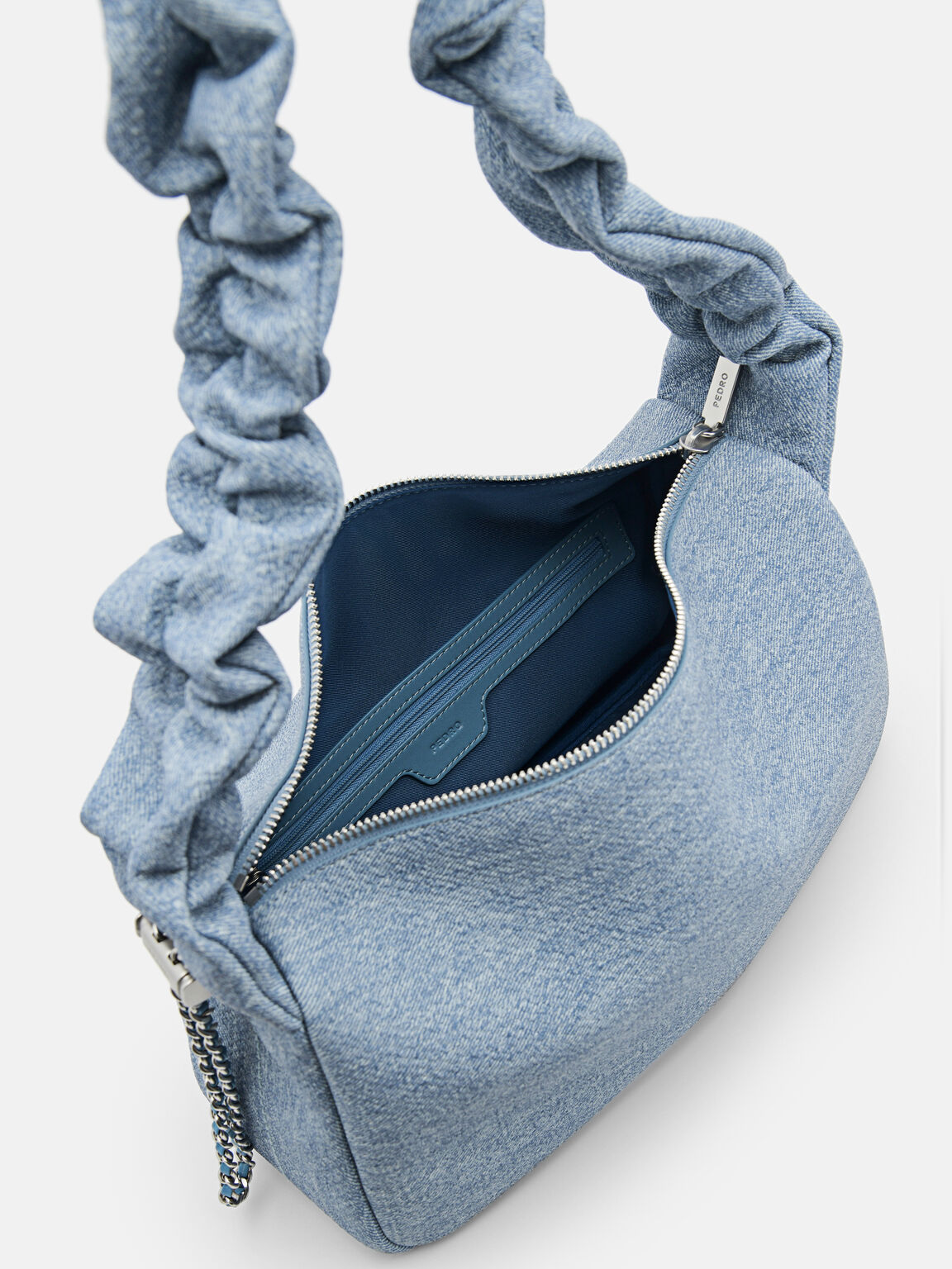 Tas Bahu Cassi, 
