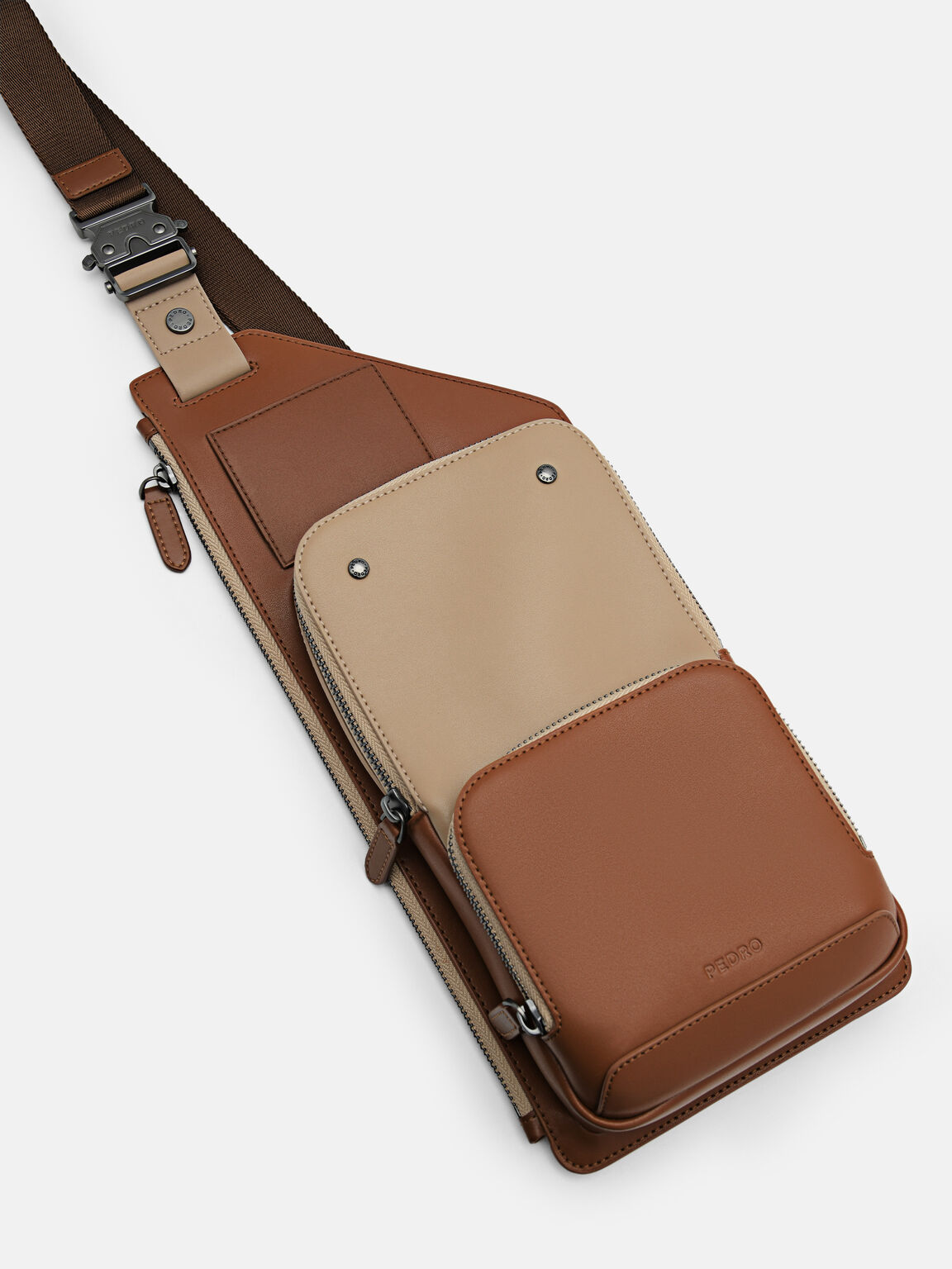 Tas Selempang Kulit, 