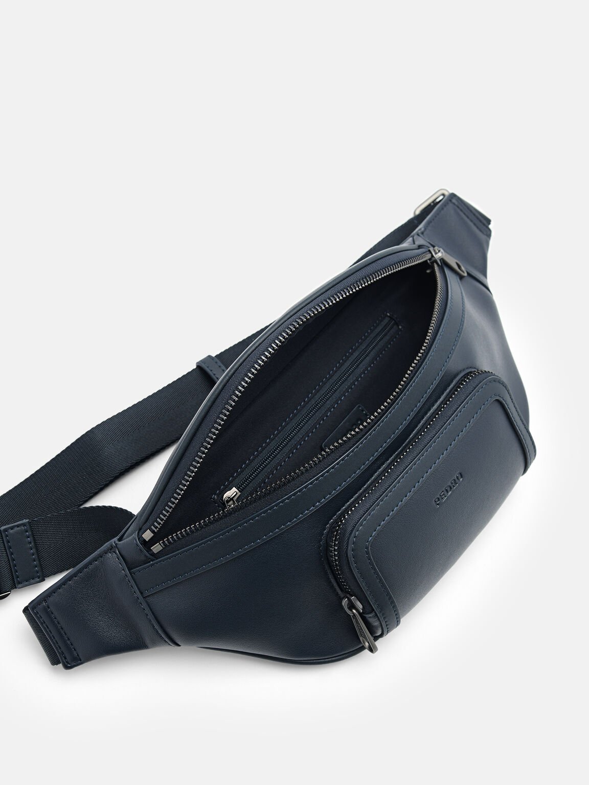 Tas Selempang Fred, 