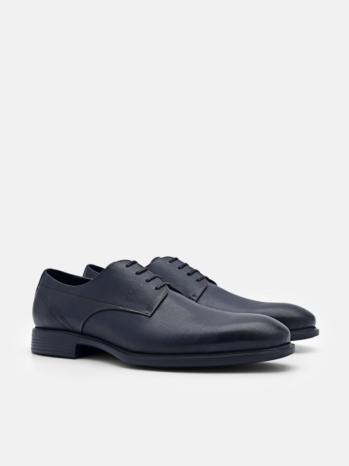 Sepatu Derby Kulit Ringan Altitude, 