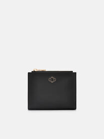 Hitam