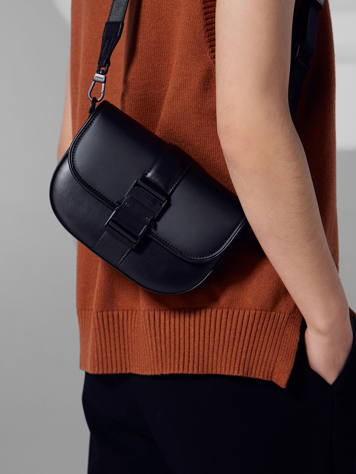Kane Sling Bag, Black