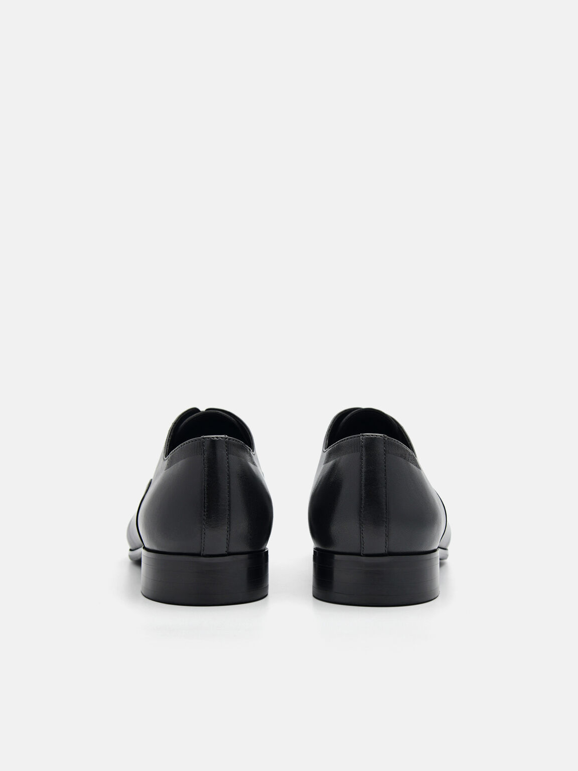Sepatu Oxford Kulit Mengilap, 