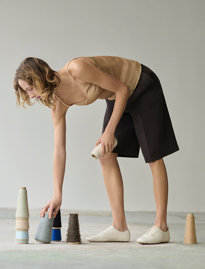 Right left-right-big-small image